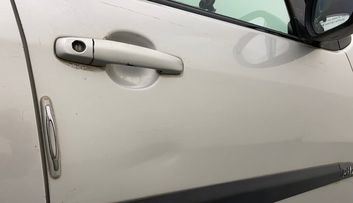 2011 Maruti Ritz VXI, Petrol, Manual, 1,28,149 km, Driver-side door - Minor scratches