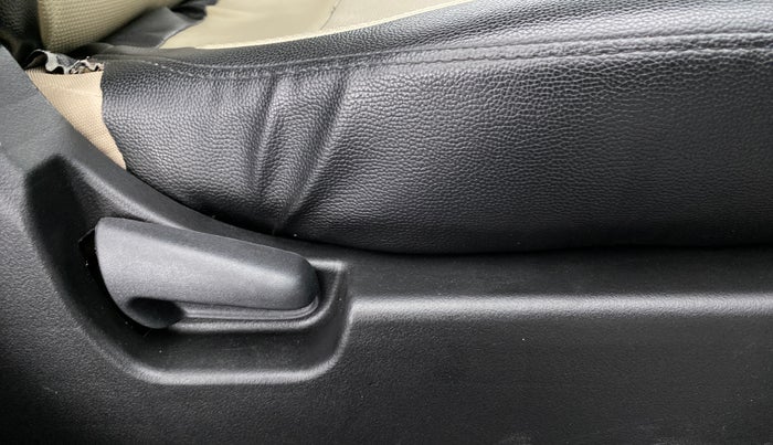 2017 Maruti Wagon R 1.0 VXI, Petrol, Manual, 15,357 km, Driver Side Adjustment Panel
