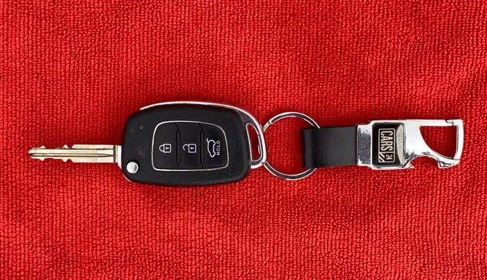 2017 Hyundai Elite i20 ASTA 1.2 DUAL TONE, Petrol, Manual, 75,444 km, Key Close Up
