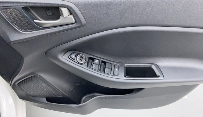2017 Hyundai Elite i20 ASTA 1.2 DUAL TONE, Petrol, Manual, 75,444 km, Driver Side Door Panels Control