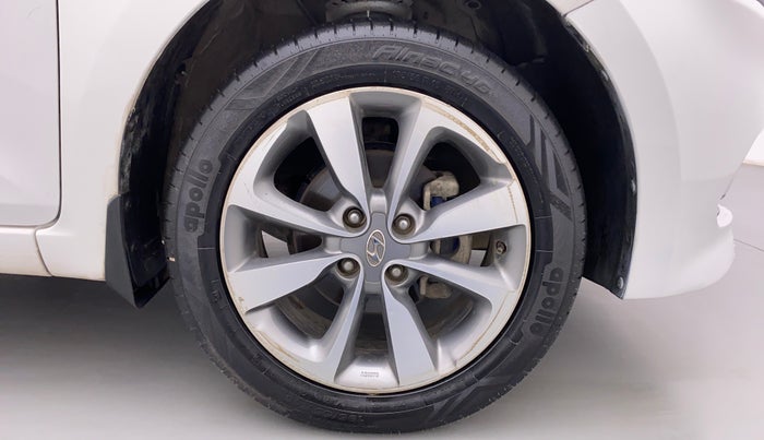 2017 Hyundai Elite i20 ASTA 1.2 DUAL TONE, Petrol, Manual, 75,444 km, Right Front Wheel