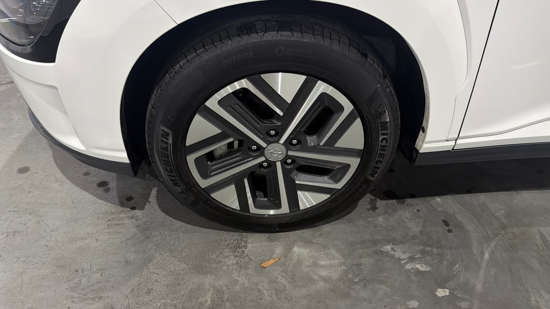 2022 Hyundai Kona Elite Electric Ext Range, Automatic, 62497 km, Left Front Wheel