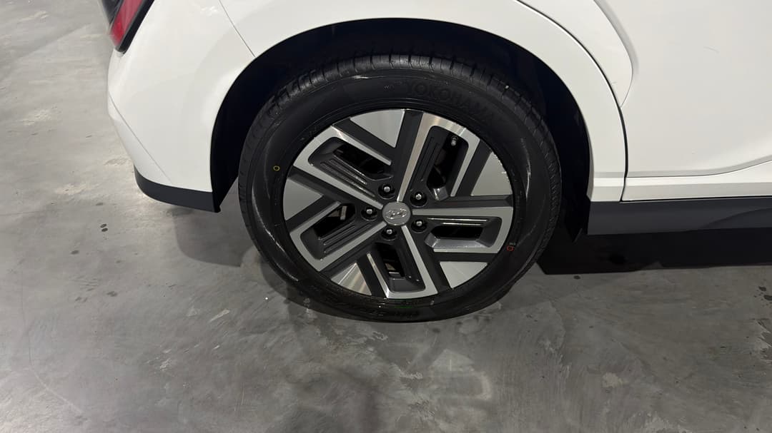 2022 Hyundai Kona Elite Electric Ext Range, Automatic, 62497 km, Right Rear Wheel