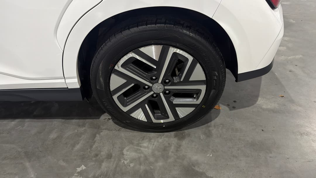 2022 Hyundai Kona Elite Electric Ext Range, Automatic, 62497 km, Left Rear Wheel
