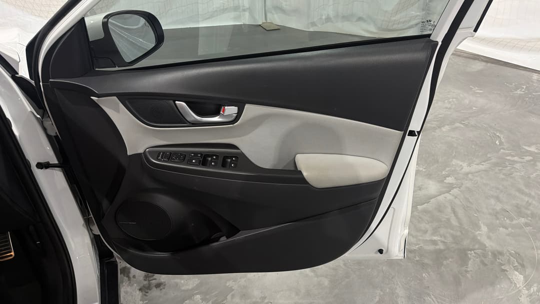 2022 Hyundai Kona Elite Electric Ext Range, Automatic, 62497 km, Speaker View