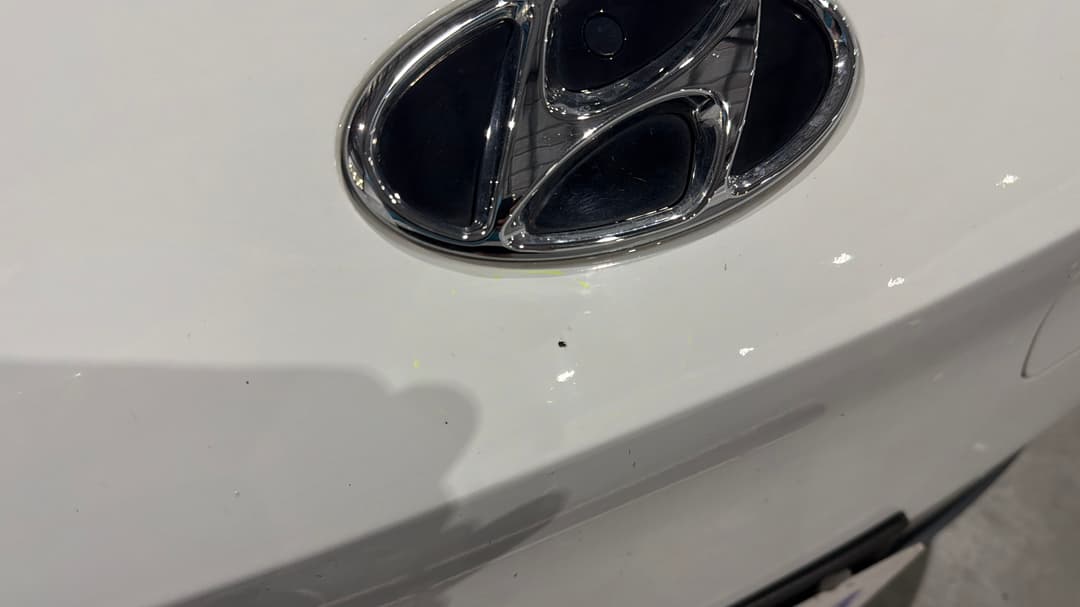 2022 Hyundai Kona Elite Electric Ext Range, Automatic, 62497 km, Bumper Front Chip