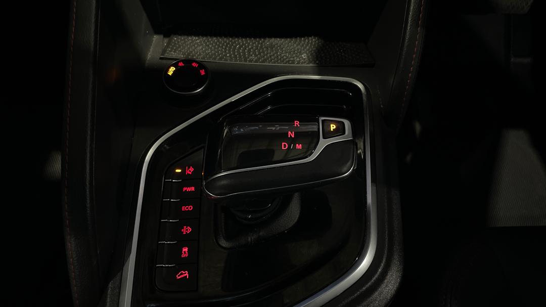 2023 LDV T60 Max Luxe (4x4), Automatic, 26318 km, Gear Lever 