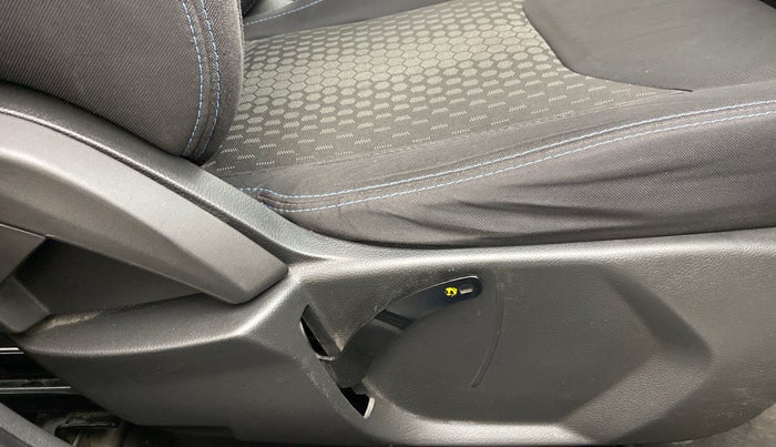 2019 Ford New Figo TITANIUM BLU 1.5 DIESEL, Diesel, Manual, 53,923 km, Driver Side Adjustment Panel
