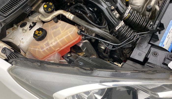 2019 Ford New Figo TITANIUM BLU 1.5 DIESEL, Diesel, Manual, 53,923 km, Right headlight - Clamp has minor damage