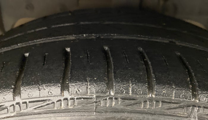 2019 Ford New Figo TITANIUM BLU 1.5 DIESEL, Diesel, Manual, 53,923 km, Left Front Tyre Tread