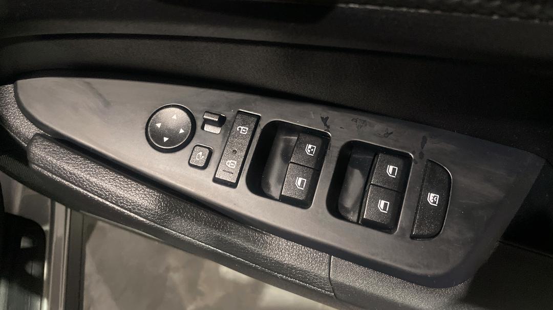 2023 Kia Sportage S (FWD), Automatic, 41912 km, Drivers Side Door Panel Controls