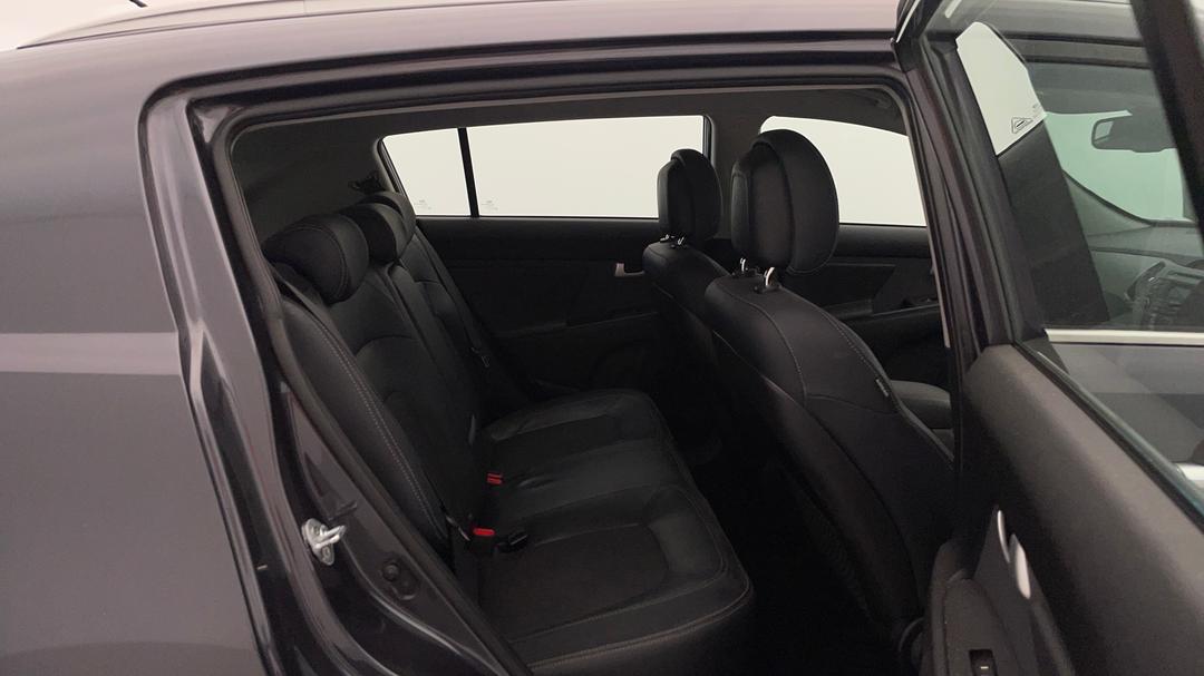 2015 Kia Sportage Si Premium (fwd), Automatic, 125256 km, Right Side Rear Door Cabin View