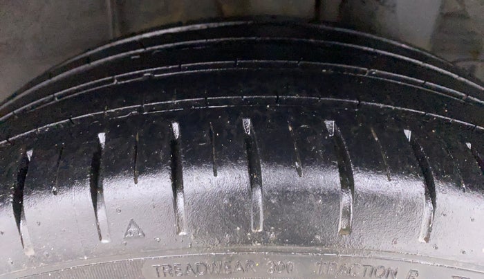 2015 Hyundai Elite i20 ASTA 1.2, Petrol, Manual, 81,508 km, Left Rear Tyre Tread