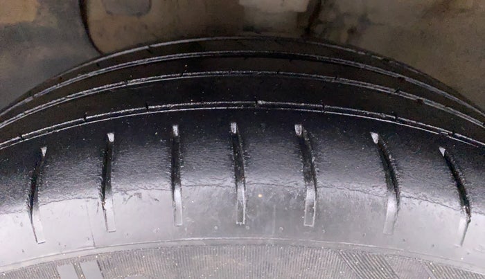 2015 Hyundai Elite i20 ASTA 1.2, Petrol, Manual, 81,508 km, Left Front Tyre Tread