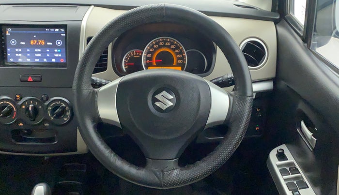2016 Maruti Wagon R 1.0 VXI (O) AMT, Petrol, Automatic, 42,326 km, Steering Wheel Close Up