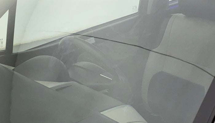 2016 Maruti Wagon R 1.0 VXI (O) AMT, Petrol, Automatic, 42,326 km, Front windshield - Minor spot on windshield