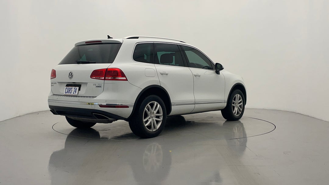 Right Back Diagonal (45- Degree) View