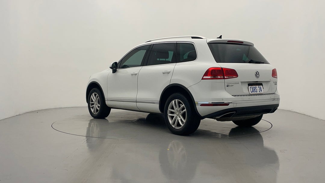 Left Back Diagonal (45- Degree) View