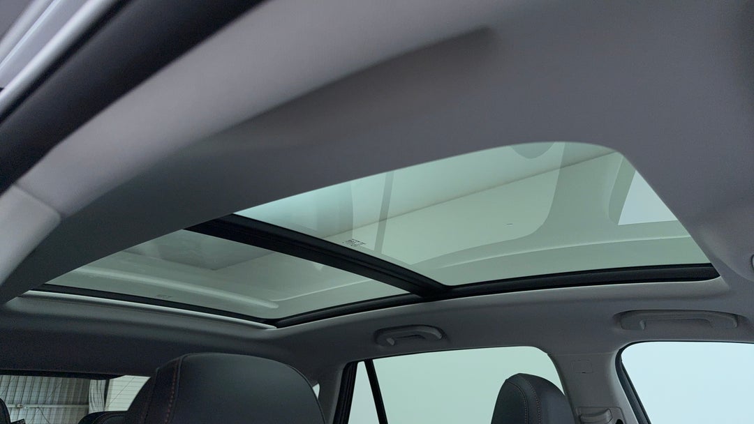 Interior Sunroof/Moonroof