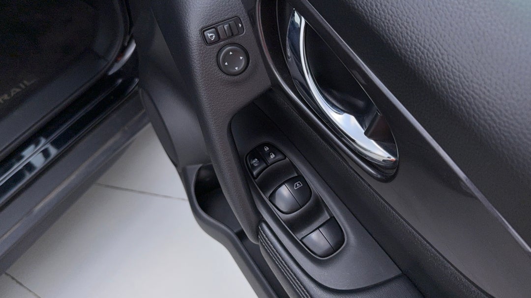 Drivers Side Door Panel Controls