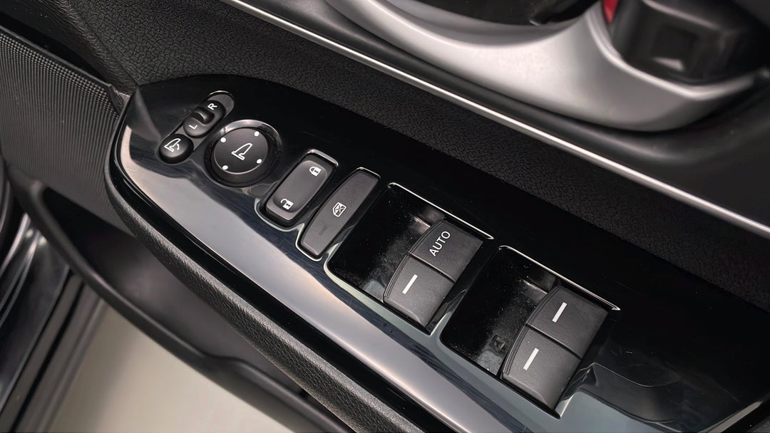 2018 Honda CR-V Vti (2wd), Automatic, 95256 km, Drivers Side Door Panel Controls