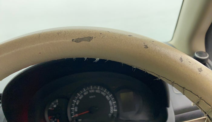 2015 Maruti Swift Dzire LXI (O), Petrol, Manual, 86,585 km, Steering wheel - Steering cover is minor torn