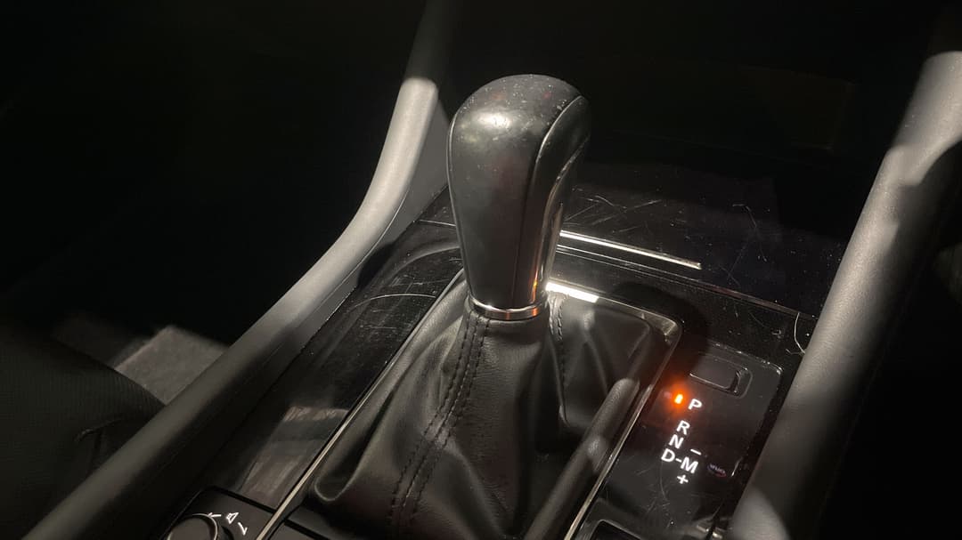 2019 Mazda Mazda3 G20 Touring, Automatic, 115581 km, Gear Lever 
