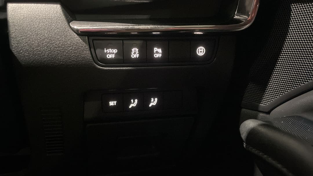 2019 Mazda Mazda3 G20 Touring, Automatic, 115581 km, Utility Switches/Buttons