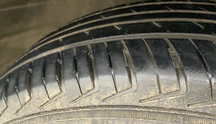 2021 Maruti New Wagon-R LXI CNG (O) 1.0, CNG, Manual, 32,138 km, Right Front Tyre Tread