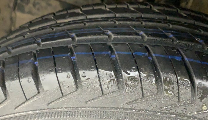2021 Maruti New Wagon-R LXI CNG (O) 1.0, CNG, Manual, 32,138 km, Left Front Tyre Tread