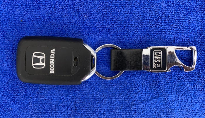 2017 Honda WR-V 1.5L I-DTEC VX MT, Diesel, Manual, 1,05,944 km, Key Close Up