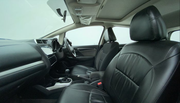 2017 Honda WR-V 1.5L I-DTEC VX MT, Diesel, Manual, 1,05,944 km, Right Side Front Door Cabin