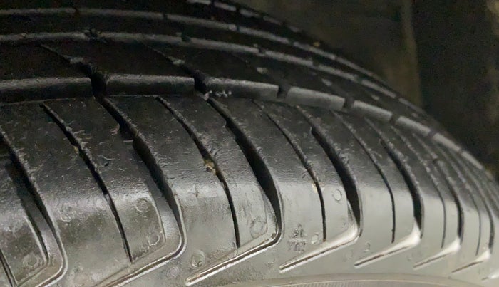 2018 Datsun Redi Go A, Petrol, Manual, 30,374 km, Left Rear Tyre Tread