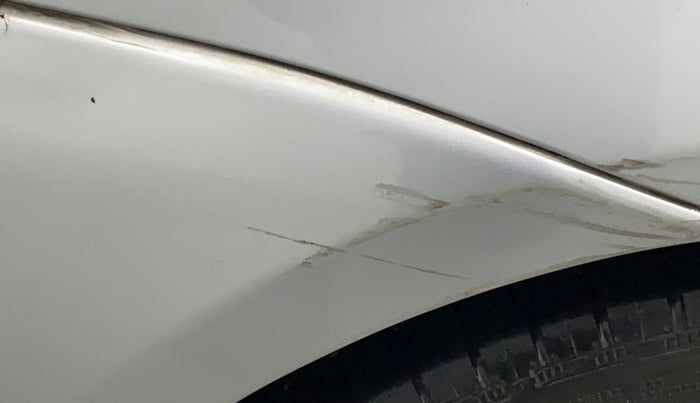 2014 Toyota Etios V, Petrol, Manual, 61,614 km, Front bumper - Minor scratches