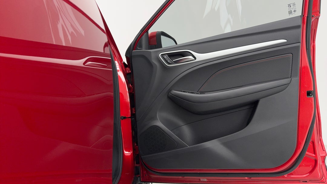 2022 MG Zst Core, Automatic, 28986 km, Speaker View