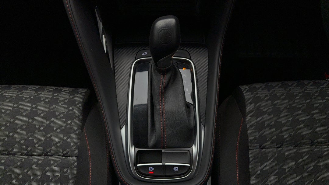 2022 MG Zst Core, Automatic, 28986 km, Gear Lever 