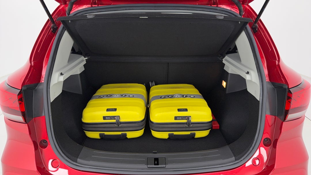 2022 MG Zst Core, Automatic, 28986 km, Boot Inside View with Luggage