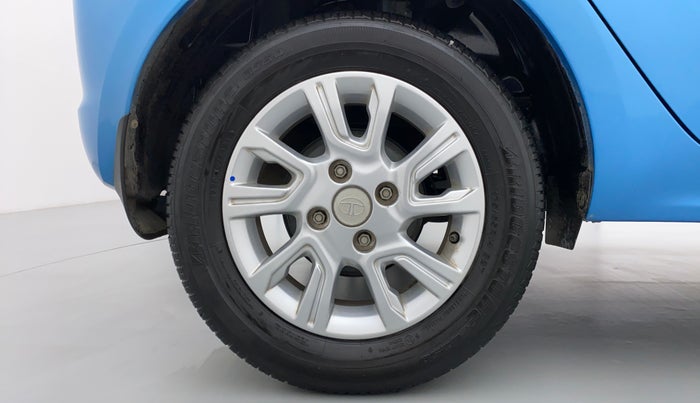 2018 Tata Tiago XZA 1.2 REVOTRON, Petrol, Automatic, 28,899 km, Right Rear Wheel