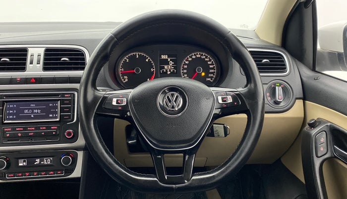 2015 Volkswagen Polo HIGHLINE1.5L DIESEL, Diesel, Manual, 90,228 km, Steering Wheel Close Up