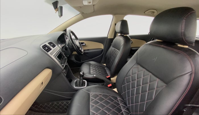 2015 Volkswagen Polo HIGHLINE1.5L DIESEL, Diesel, Manual, 90,228 km, Right Side Front Door Cabin
