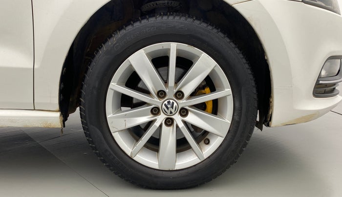2015 Volkswagen Polo HIGHLINE1.5L DIESEL, Diesel, Manual, 90,228 km, Right Front Wheel