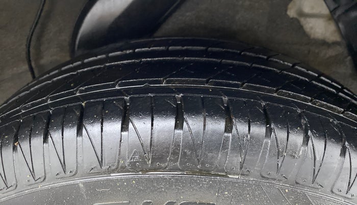2012 Hyundai i20 SPORTZ 1.2, Petrol, Manual, 76,643 km, Left Rear Tyre Tread