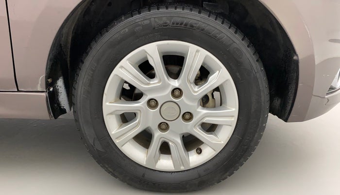 2018 Tata Tiago XZ DIESEL, Diesel, Manual, 64,165 km, Right Front Wheel