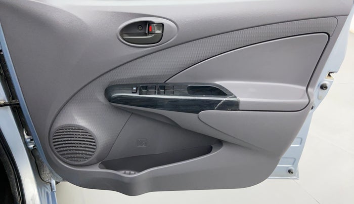 2012 Toyota Etios Liva GD, Diesel, Manual, 1,60,563 km, Driver Side Door Panels Control