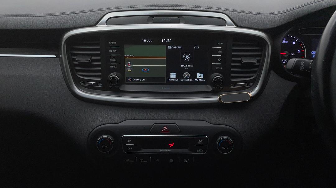 2018 Kia Sorento Si (4x4), Automatic, 121676 km, Center Console
