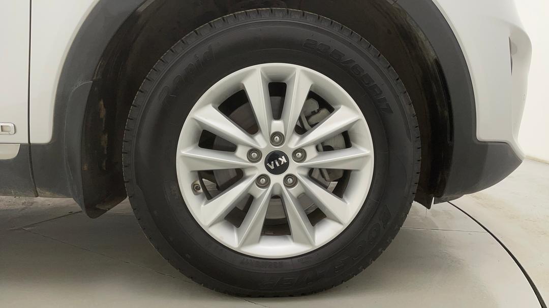 2018 Kia Sorento Si (4x4), Automatic, 121676 km, Right Front Wheel