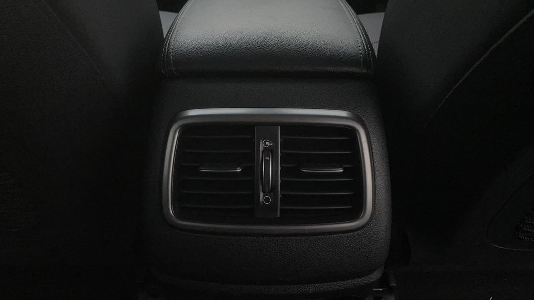 2018 Kia Sorento Si (4x4), Automatic, 121676 km, Rear A/C Vent