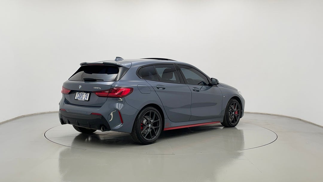 Right Back Diagonal (45- Degree) View