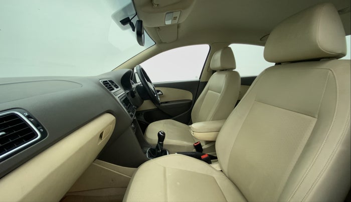 2014 Volkswagen Vento HIGHLINE PETROL, Petrol, Manual, 70,036 km, Right Side Front Door Cabin