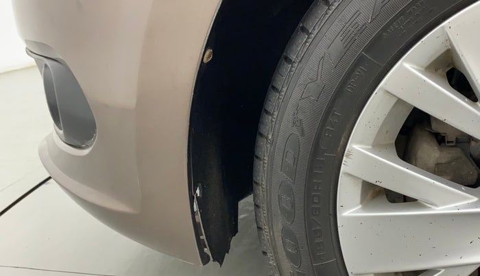 2014 Volkswagen Vento HIGHLINE PETROL, Petrol, Manual, 70,036 km, Left fender - Lining loose